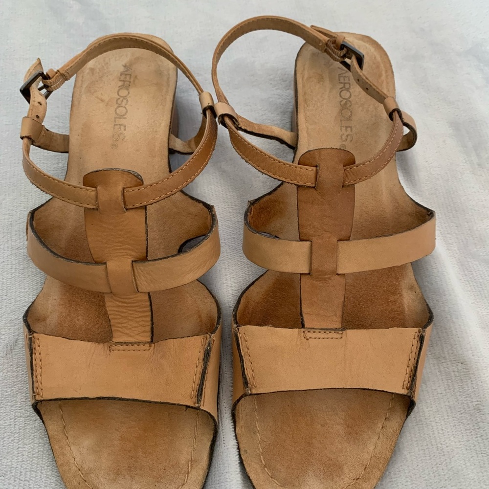 Aerosoles nude leather sandal size 8.5